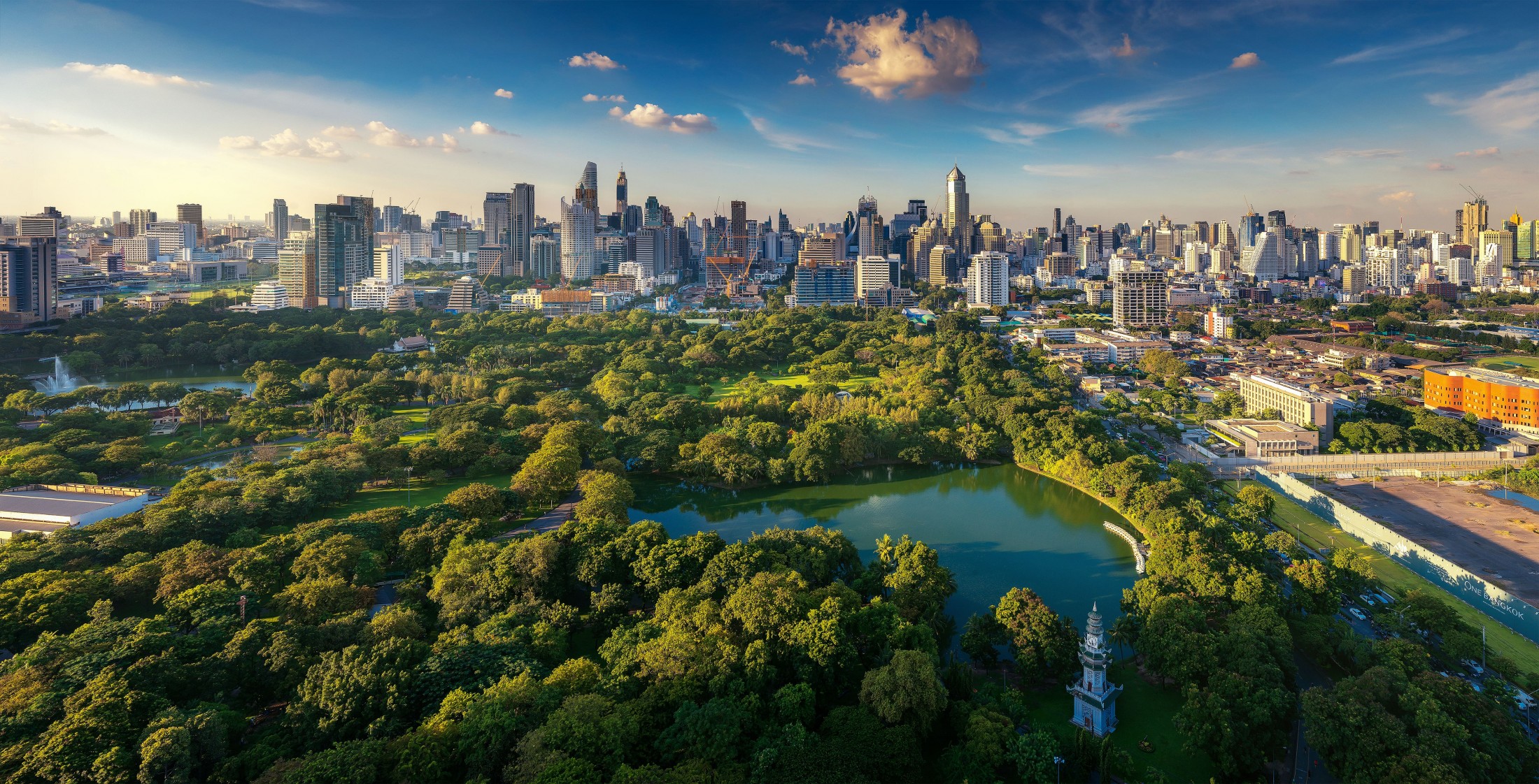 Lumpini Park in Bangkok - Ibis Styles Bangkok Silom